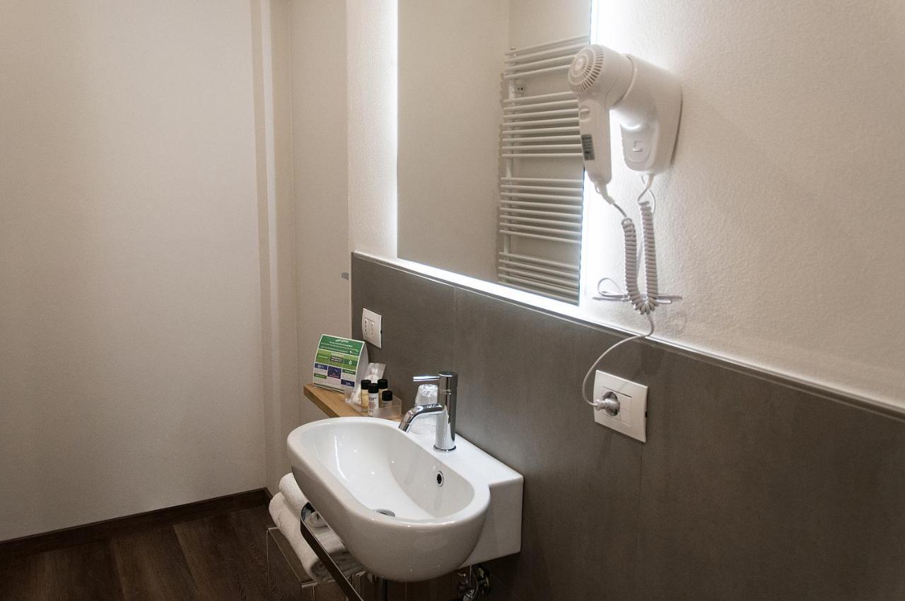 Homy Bnb Empoli Exteriör bild